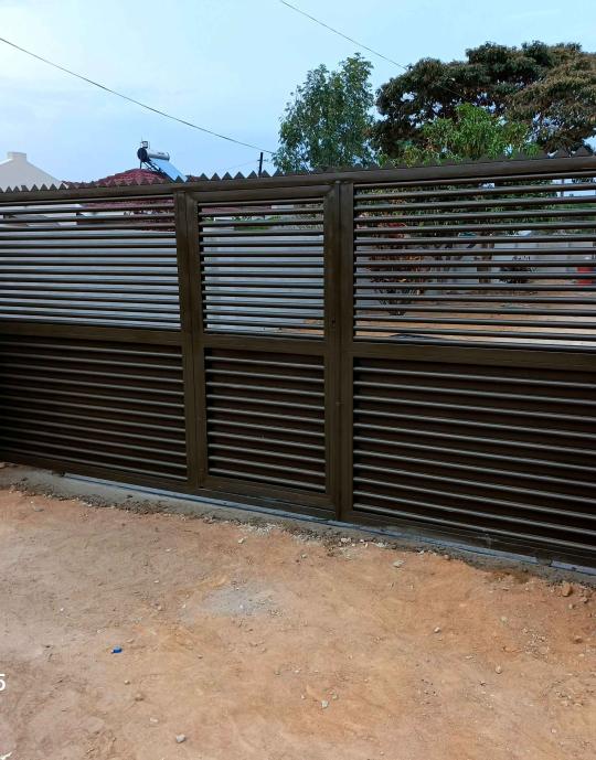 Round pipe palisade design